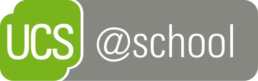 UCS@school-Logo: Grüner Sprechblasen-„UCS“ neben grauem Rechteck mit weißem Schriftzug „@school“.